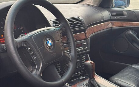 BMW 5 серия, 2001 год, 520 000 рублей, 17 фотография