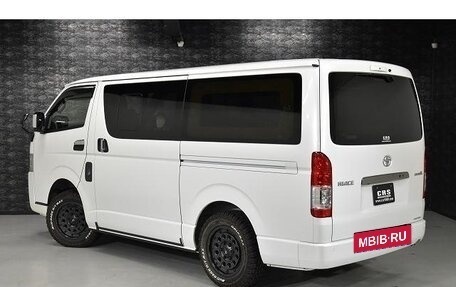 Toyota HiAce H200, 2022 год, 4 500 000 рублей, 2 фотография
