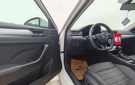 Skoda Superb III рестайлинг, 2022 год, 2 228 000 рублей, 5 фотография