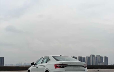 Skoda Superb III рестайлинг, 2022 год, 2 228 000 рублей, 17 фотография