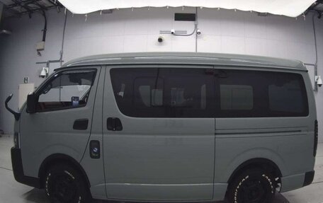 Toyota HiAce H200, 2024 год, 4 770 000 рублей, 6 фотография