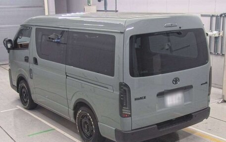 Toyota HiAce H200, 2024 год, 4 770 000 рублей, 4 фотография