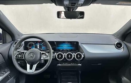 Mercedes-Benz GLA, 2021 год, 1 990 000 рублей, 14 фотография