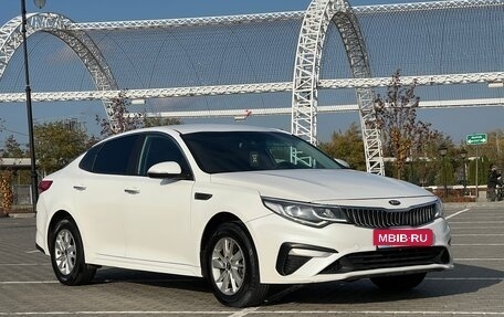 KIA Optima IV, 2018 год, 1 590 000 рублей, 2 фотография