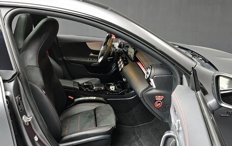 Mercedes-Benz CLA AMG, 2022 год, 4 248 000 рублей, 14 фотография