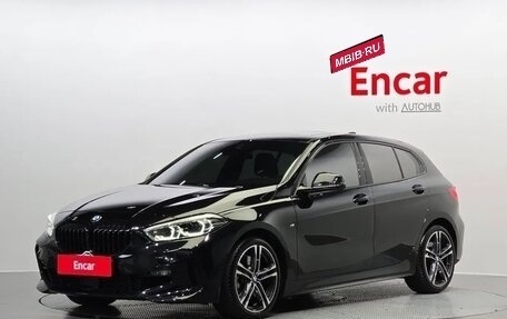 BMW 1 серия, 2021 год, 2 000 000 рублей, 1 фотография