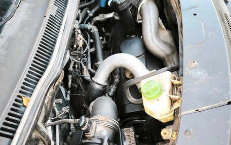 Volkswagen Transporter T5 рестайлинг, 2007 год, 1 100 000 рублей, 16 фотография