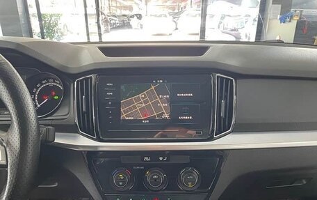 Skoda Kamiq I, 2022 год, 1 784 000 рублей, 10 фотография