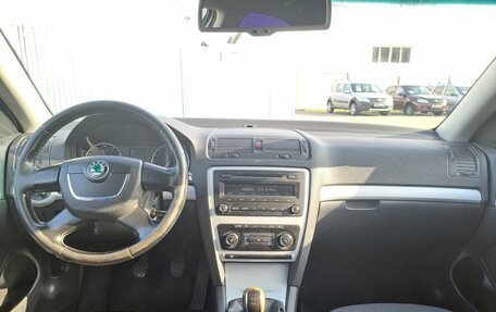 Skoda Octavia, 2011 год, 599 000 рублей, 17 фотография