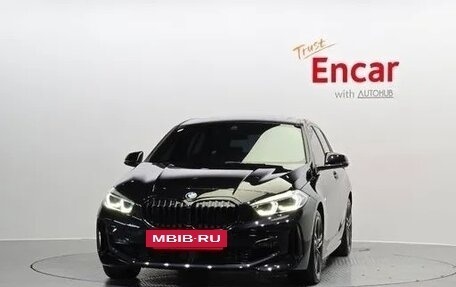 BMW 1 серия, 2021 год, 2 000 000 рублей, 2 фотография