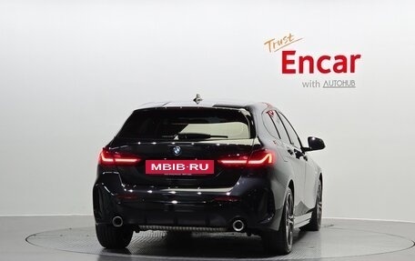 BMW 1 серия, 2021 год, 2 000 000 рублей, 4 фотография