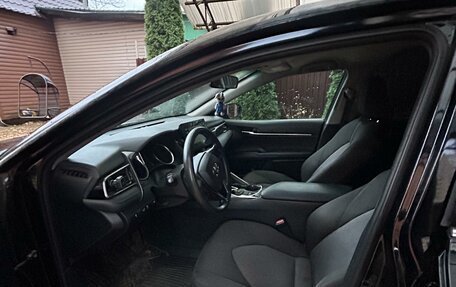 Toyota Camry, 2021 год, 2 000 000 рублей, 9 фотография