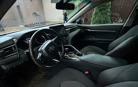 Toyota Camry, 2021 год, 2 000 000 рублей, 8 фотография