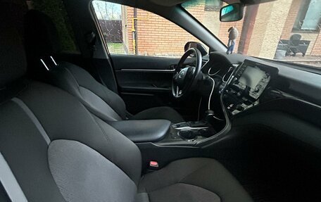 Toyota Camry, 2021 год, 2 000 000 рублей, 7 фотография