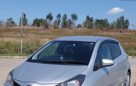 Toyota Vitz, 2015 год, 790 000 рублей, 2 фотография