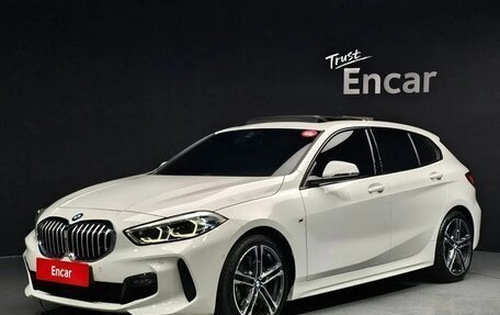 BMW 1 серия, 2021 год, 2 100 000 рублей, 2 фотография