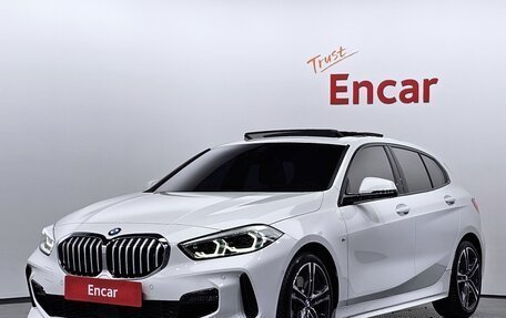 BMW 1 серия, 2021 год, 2 100 000 рублей, 2 фотография