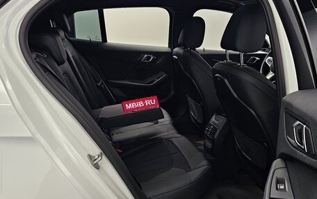 BMW 1 серия, 2021 год, 2 100 000 рублей, 12 фотография