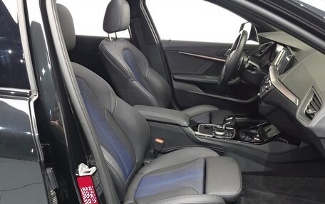 BMW 1 серия, 2021 год, 2 100 000 рублей, 12 фотография