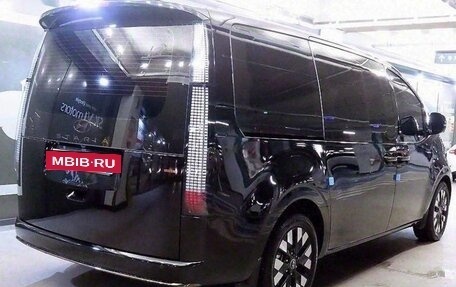 Hyundai Staria, 2025 год, 3 779 000 рублей, 4 фотография