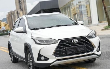 Toyota Yaris XP150 рестайлинг, 2021 год, 1 380 000 рублей, 1 фотография