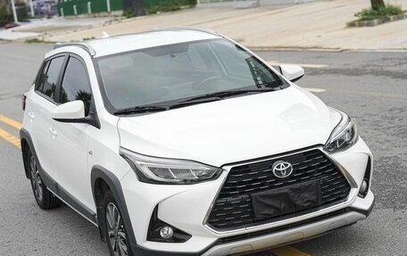 Toyota Yaris XP150 рестайлинг, 2021 год, 1 380 000 рублей, 2 фотография