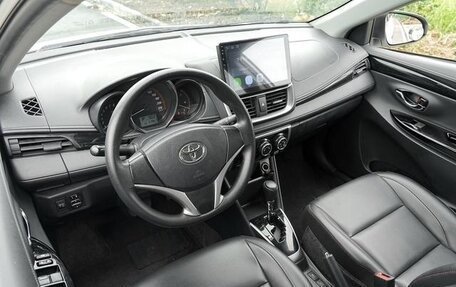 Toyota Yaris XP150 рестайлинг, 2021 год, 1 380 000 рублей, 16 фотография