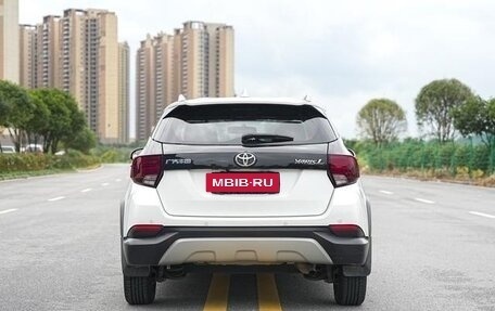 Toyota Yaris XP150 рестайлинг, 2021 год, 1 380 000 рублей, 10 фотография