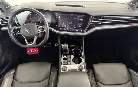 Volkswagen Touareg III, 2022 год, 7 700 000 рублей, 6 фотография