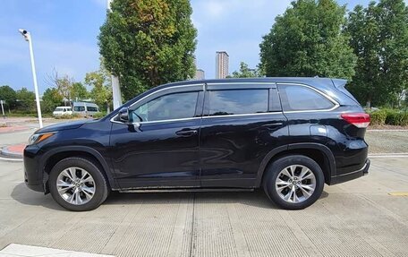 Toyota Highlander III, 2021 год, 2 100 550 рублей, 6 фотография