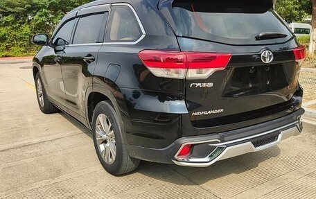 Toyota Highlander III, 2021 год, 2 100 550 рублей, 4 фотография