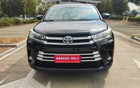 Toyota Highlander III, 2021 год, 2 100 550 рублей, 2 фотография