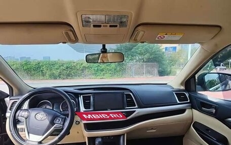 Toyota Highlander III, 2021 год, 2 100 550 рублей, 10 фотография