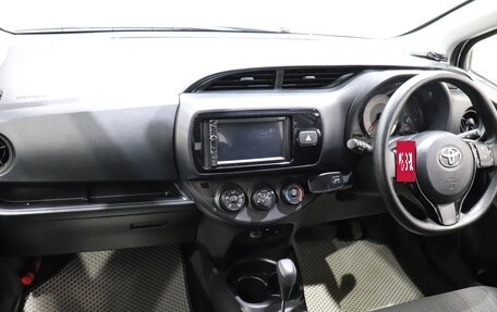 Toyota Vitz, 2019 год, 880 000 рублей, 15 фотография