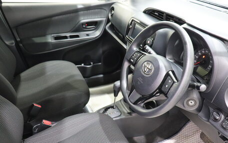 Toyota Vitz, 2019 год, 880 000 рублей, 17 фотография