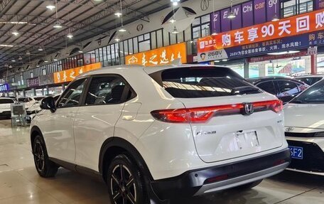 Honda Vezel, 2025 год, 1 830 000 рублей, 3 фотография