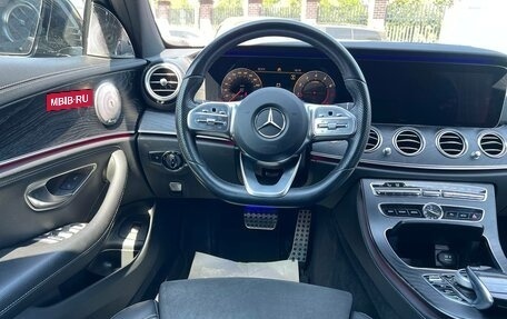 Mercedes-Benz E-Класс, 2019 год, 3 650 000 рублей, 9 фотография