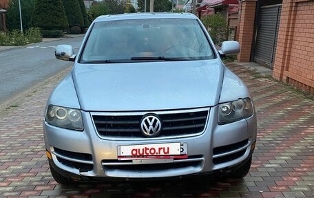 Volkswagen Touareg III, 2004 год, 499 999 рублей, 1 фотография