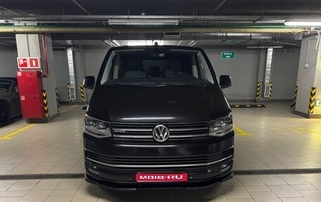 Volkswagen Multivan T6 рестайлинг, 2019 год, 4 200 000 рублей, 1 фотография