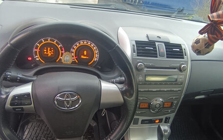 Toyota Corolla, 2011 год, 850 000 рублей, 11 фотография