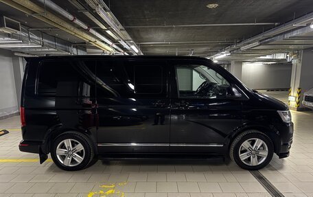 Volkswagen Multivan T6 рестайлинг, 2019 год, 4 200 000 рублей, 3 фотография