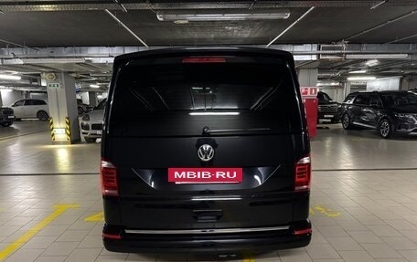 Volkswagen Multivan T6 рестайлинг, 2019 год, 4 200 000 рублей, 5 фотография