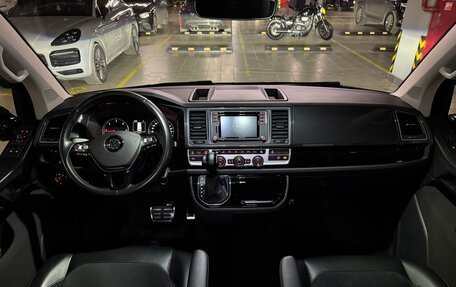 Volkswagen Multivan T6 рестайлинг, 2019 год, 4 200 000 рублей, 13 фотография