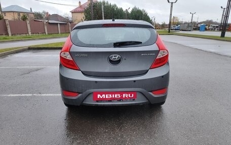 Hyundai Solaris II рестайлинг, 2011 год, 600 000 рублей, 4 фотография