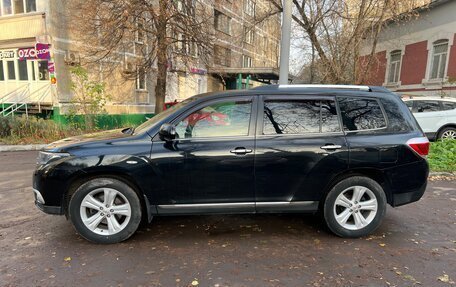 Toyota Highlander III, 2011 год, 1 860 000 рублей, 5 фотография