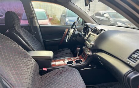 Toyota Highlander III, 2011 год, 1 860 000 рублей, 11 фотография