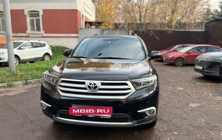 Toyota Highlander III, 2011 год, 1 860 000 рублей, 7 фотография