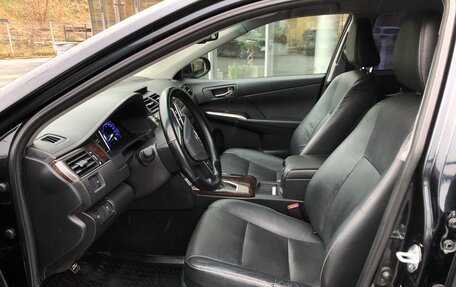 Toyota Camry, 2018 год, 2 125 000 рублей, 11 фотография