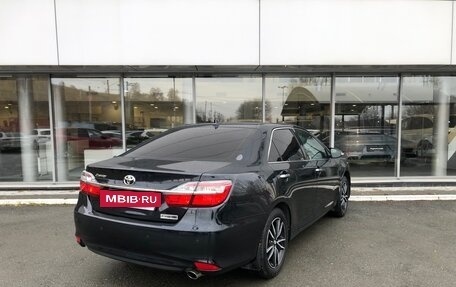 Toyota Camry, 2018 год, 2 125 000 рублей, 2 фотография