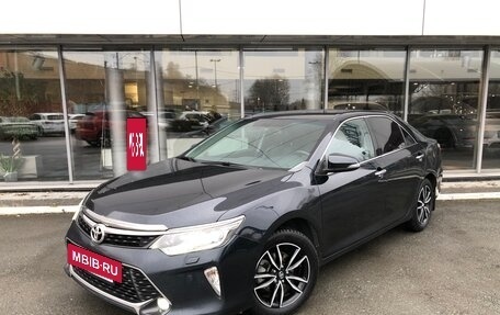 Toyota Camry, 2018 год, 2 125 000 рублей, 6 фотография